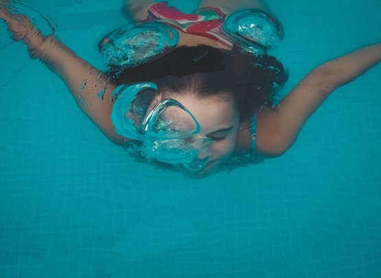 Studie: Schwimmen hilft nicht um Asthma zu lindern 